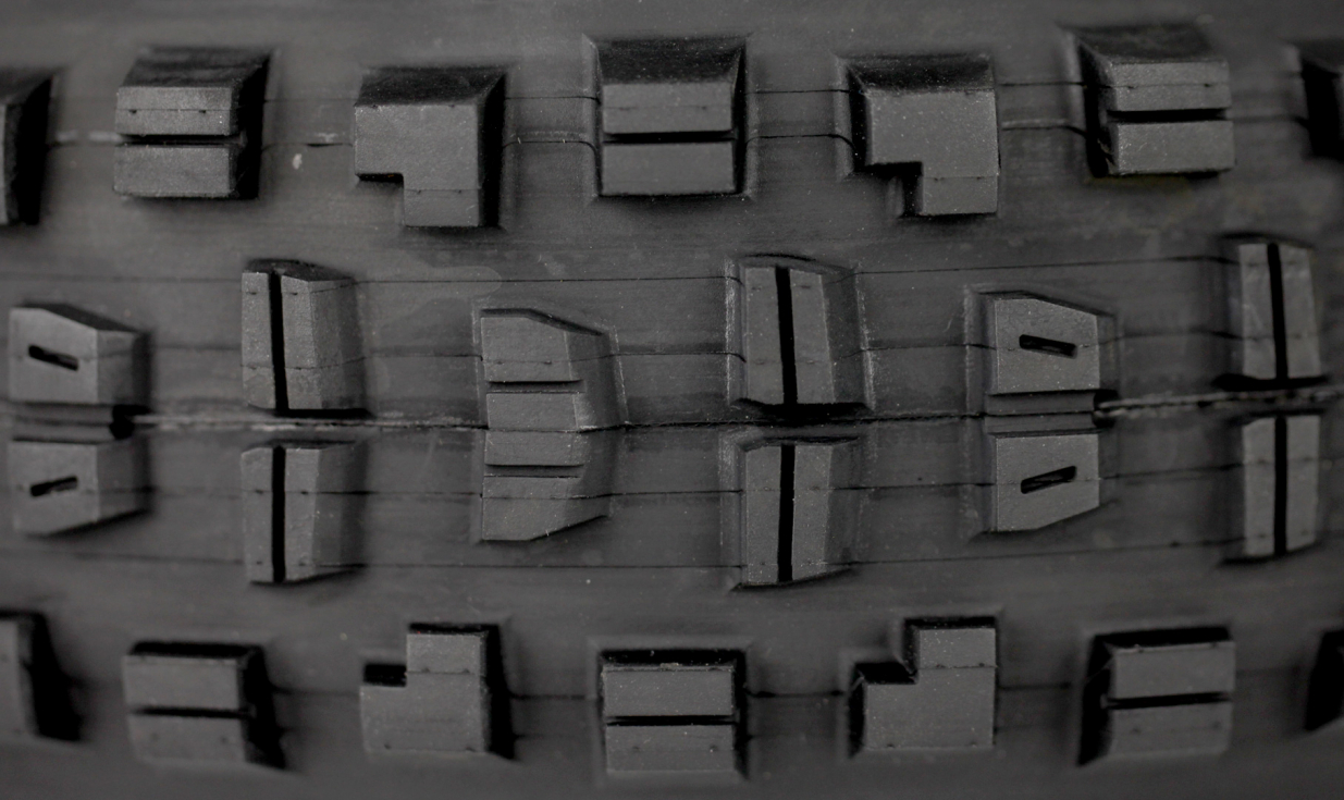 Copertone Maxxis Minion DHR II Wide TrailEXO+ Protection - 3C Maxx Terra - Tubeless Ready 4 Copertone Maxxis Minion DHR II Wide TrailEXO+ Protection - 3C Maxx Terra - Tubeless Ready - immagine 4