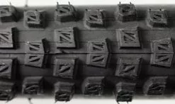 Copertone Hutchinson Iguana Tempo Libero33 TPI 5 Copertone Hutchinson Iguana Tempo Libero33 TPI -Vendite MTB Pneu Hutchinson iguana loisir macro 1235x735