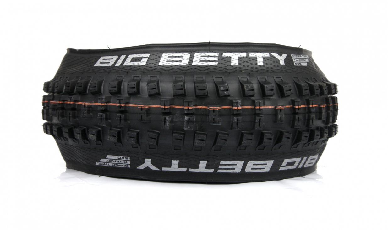 Pneumatico Schwalbe Big Betty Addix Soft - Super Trail - Tubeless Easy 2 Pneumatico Schwalbe Big Betty Addix Soft - Super Trail - Tubeless Easy - immagine 2