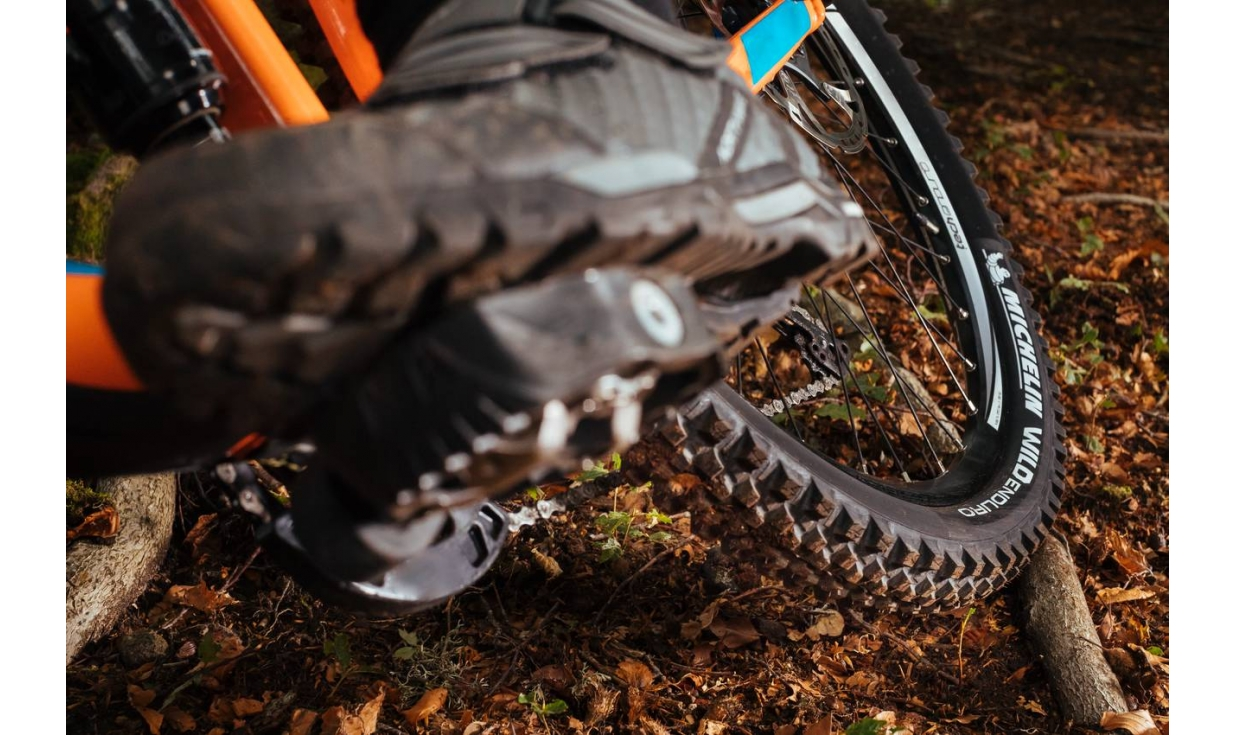 Copertone Michelin Wild Enduro Rear GUM-X3DGravity Shield - Tubeless Ready - Ebike Ready 5 Copertone Michelin Wild Enduro Rear GUM-X3DGravity Shield - Tubeless Ready - Ebike Ready - immagine 5